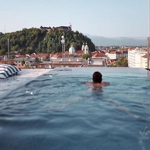 Neu Residences Smart Stay